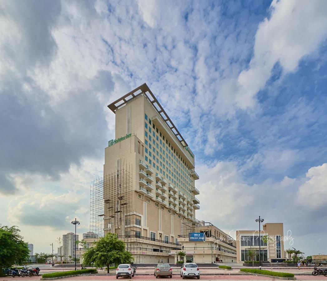 Holiday Inn Gurugram Sector 90 By Ihg Gurgaon Extérieur photo The hotel in 2019