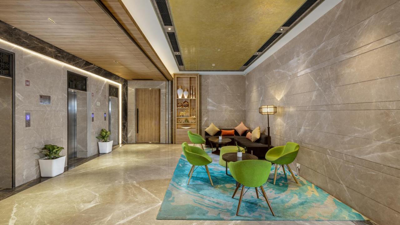 Holiday Inn Gurugram Sector 90 By Ihg Gurgaon Extérieur photo Lobby
