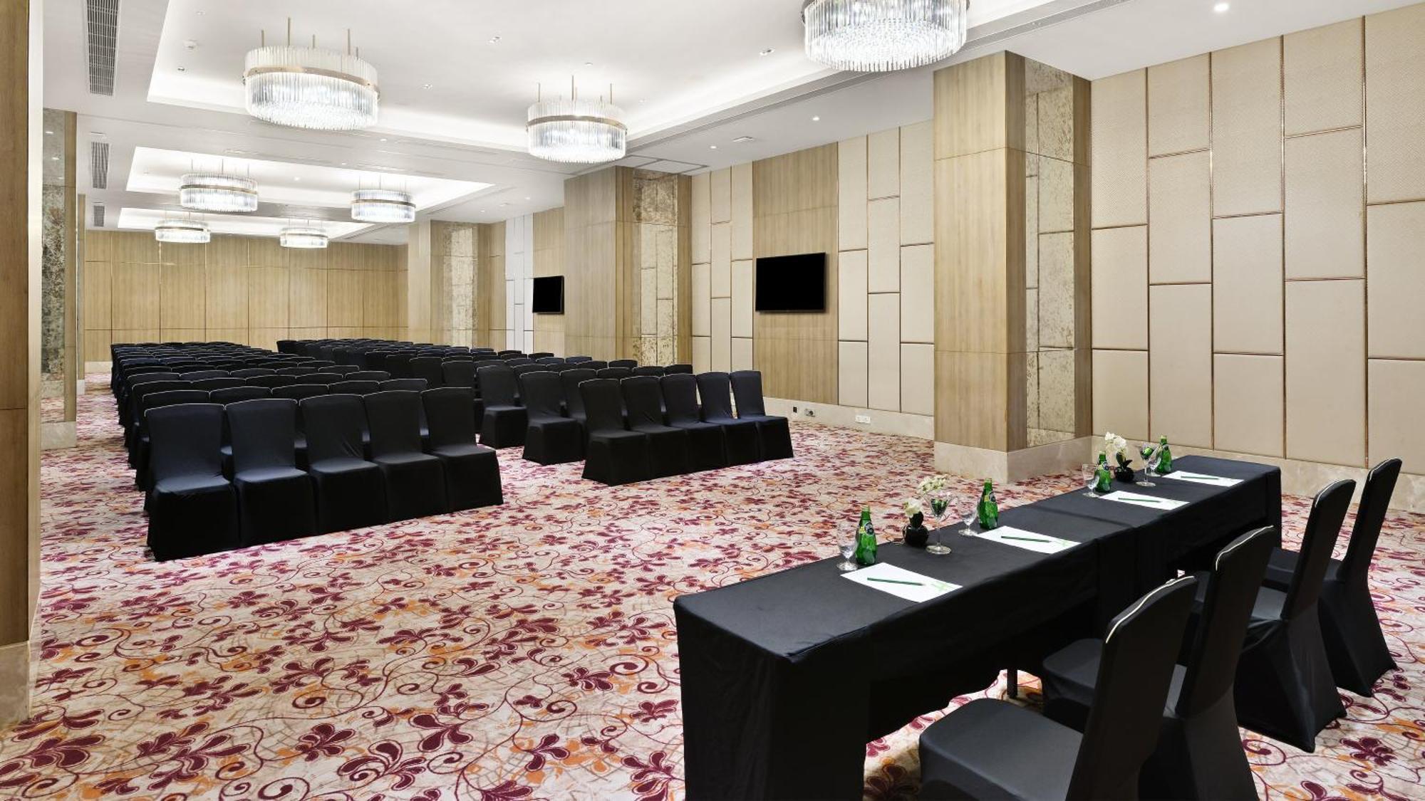 Holiday Inn Gurugram Sector 90 By Ihg Gurgaon Extérieur photo The Grand Ballroom