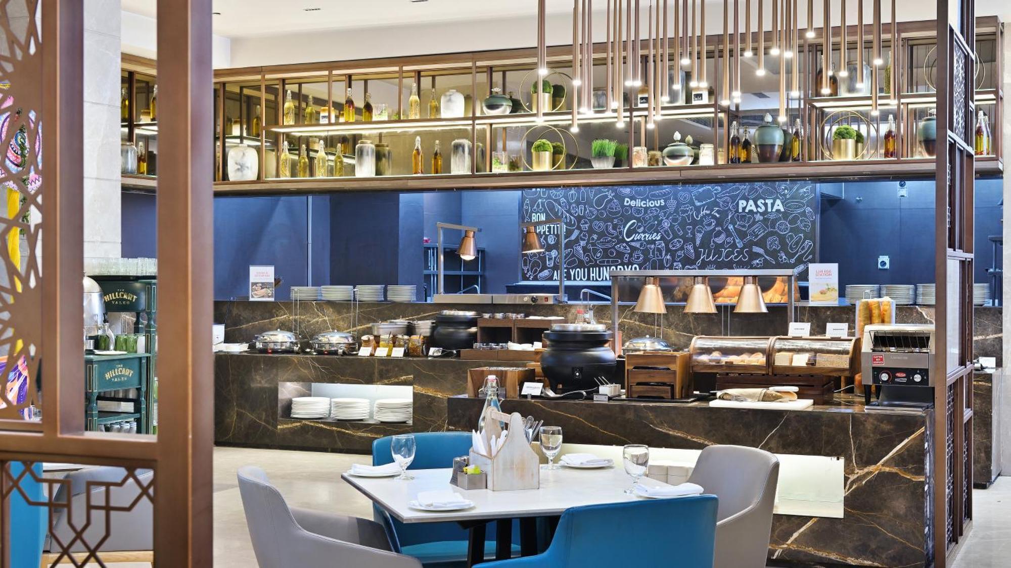 Holiday Inn Gurugram Sector 90 By Ihg Gurgaon Extérieur photo The restaurant